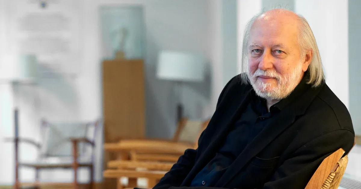 Kedden kerül a boltok polcaira Krasznahorkai László legújabb regénye, amely méltán viseli az irodalmi Nobel-díj kiválóságának nevét.