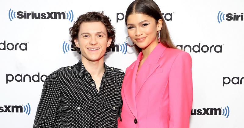 Zendaya kezét így kérte meg Tom Holland: a fiatal pár már nagyon izgatottan várja, hogy közös jövőt építsenek és családot alapítsanak.