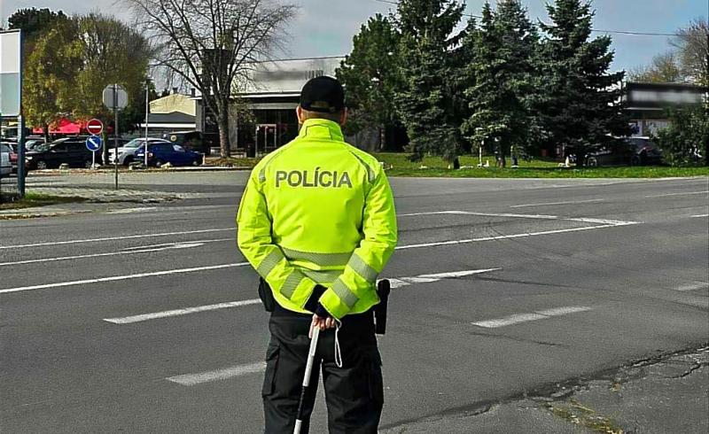 A rendőrség szombaton a Pozsonyi kerületben összesen 102 közúti szabálysértést tárt fel.