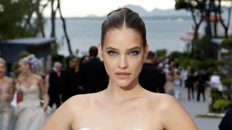 Palvin Barbara legújabb posztja teljesen elvarázsolta a követőit: a szupermodell szívhez szóló üzenetet írt férjének, amivel még inkább fokozta a romantikus hangulatot. Az Instagramon megosztott bejegyzésben kifejezte érzéseit, és a rajongók azonnal reagá