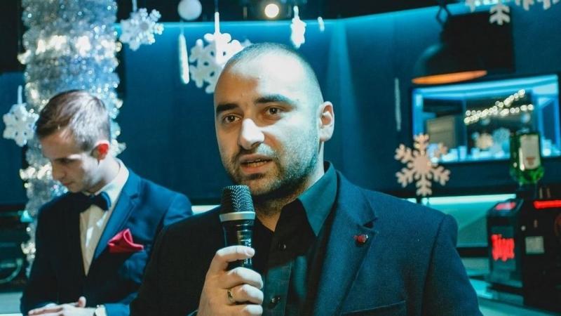 Az ukrán fronton is aktívan részt vevő Magyar Péter alkalmazásfejlesztője.