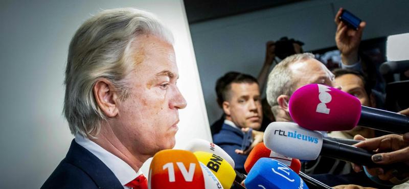 A Neue Zürcher Zeitung cikke rámutat arra, hogy a holland jobboldal választási veresége ellenére a szabad Európa jövője komoly fenyegetettség alatt áll. A politikai táj változása ellenére a demokratikus értékek védelme továbbra is sürgető feladat, és a tá