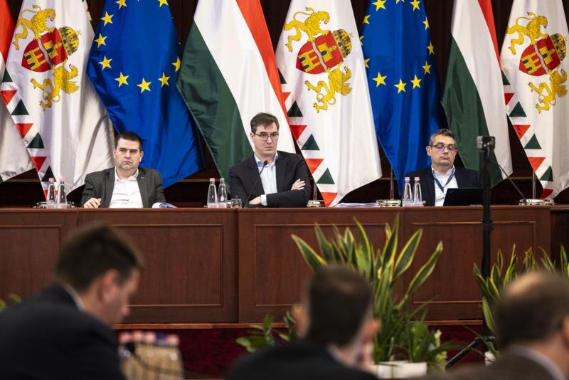 Olyan őrült események zajlanak a Fővárosi Közgyűlésben, hogy az már szinte hihetetlen!